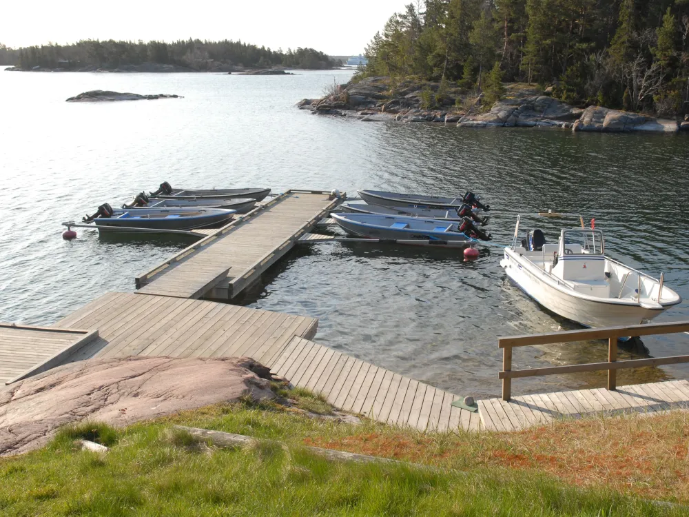 Holmströms stugor, båtbrygga