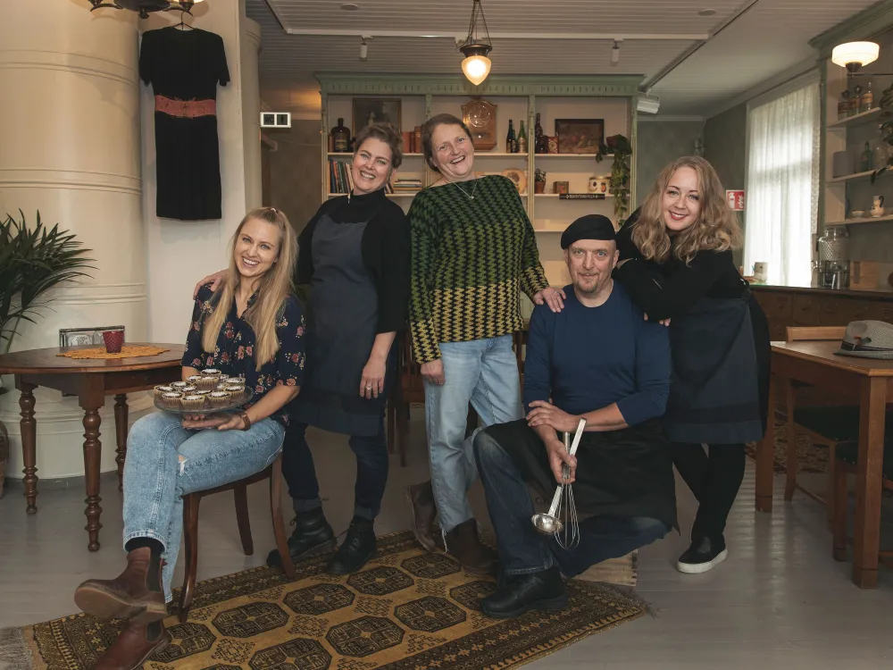 Viktor Crafts & Design