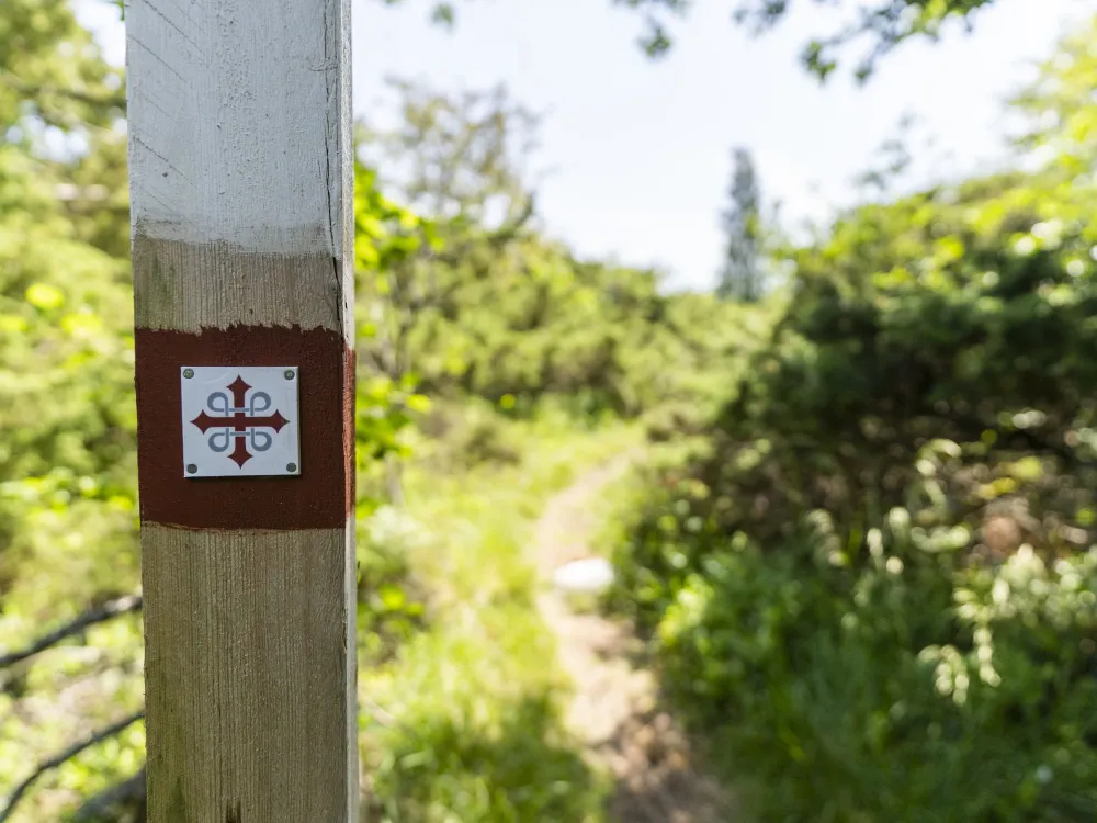 Kalen 7 km – Bronze Age and war ruins