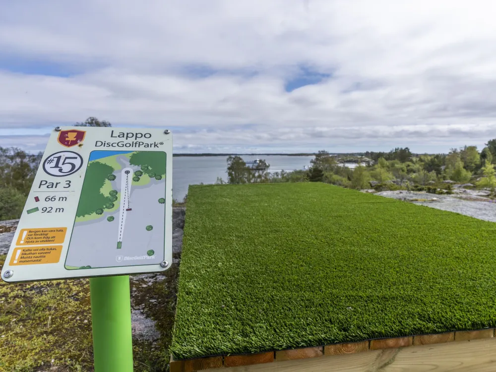 Lappo 5 km – archipelago nature and a midsummer pole