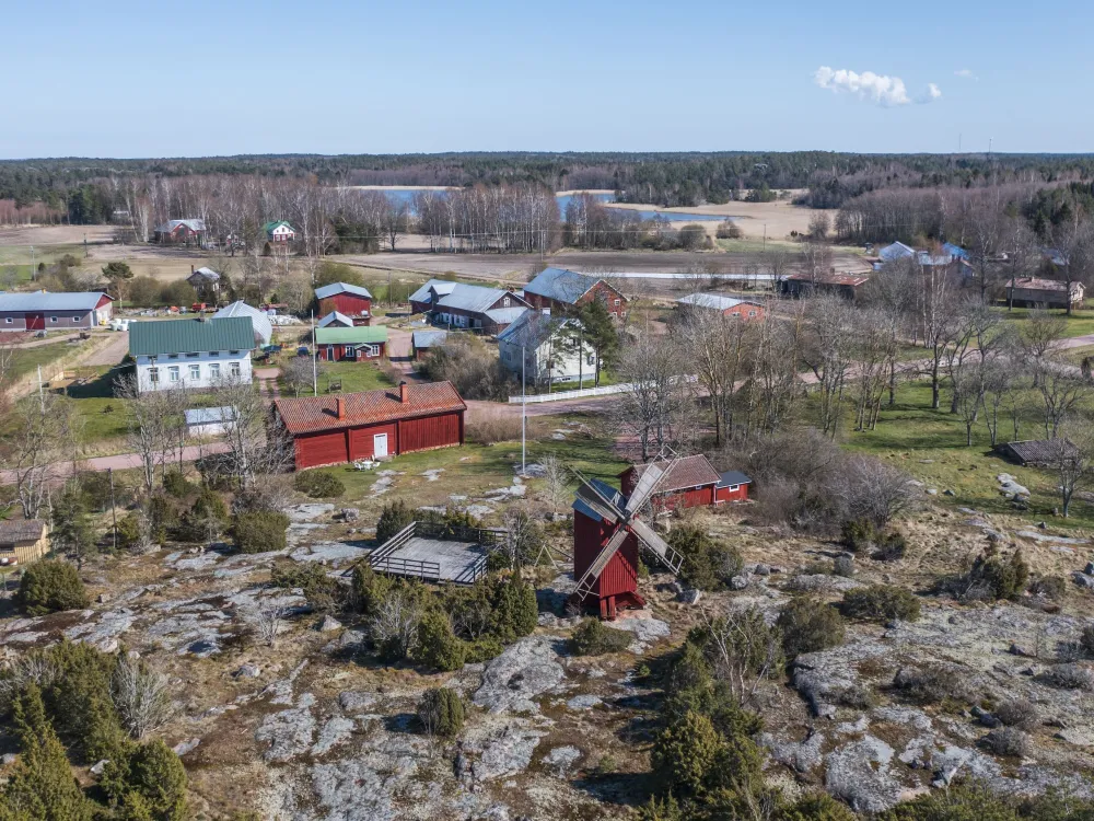 Lövö 5 km – rauhankongressi ja venäläisiä kiviuuneja
