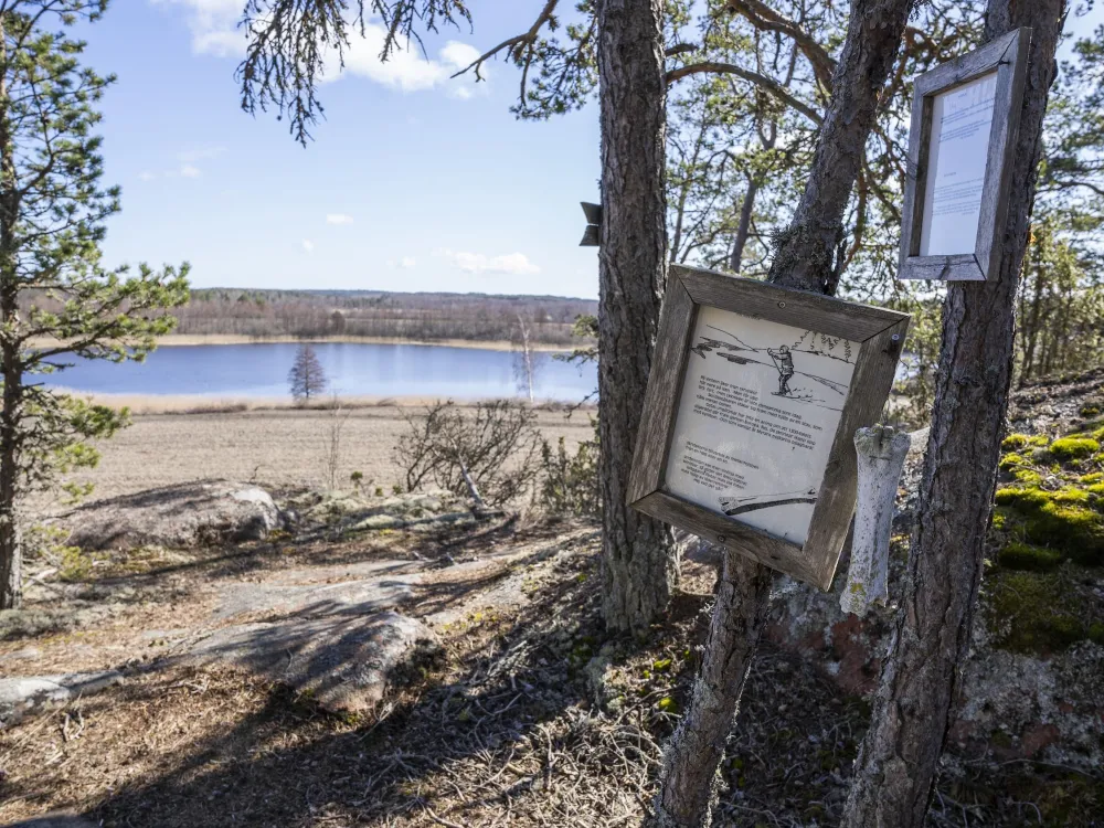 Medeltidsstigen 3 km – höggravfält och Stora Ofreden 