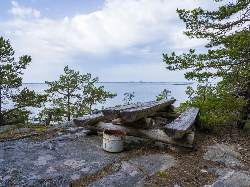Skogsrundan 4 km – havsutsikt och myrmark