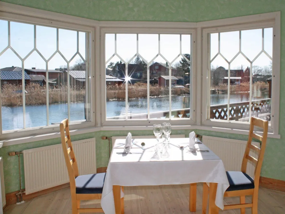 Brudhäll Hotell & Restaurang